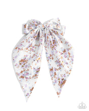 Load image into Gallery viewer, Fluttering Flowers - White

