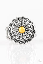 Load image into Gallery viewer, Daringly Daisy - Yellow
